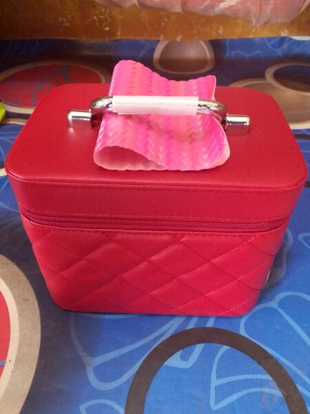 Makeup box