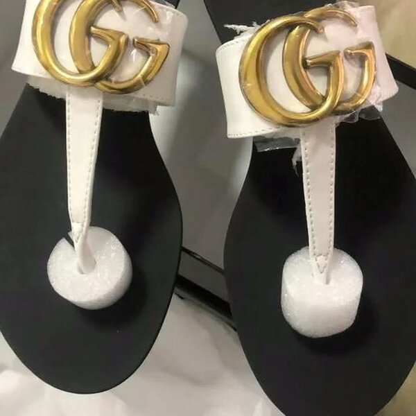 New stock slippers
