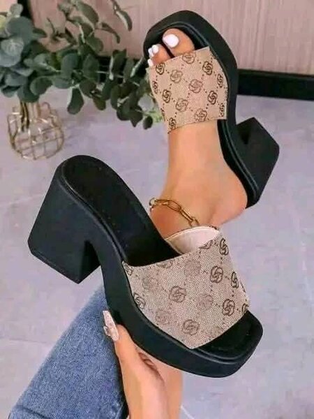 Sandales à talons