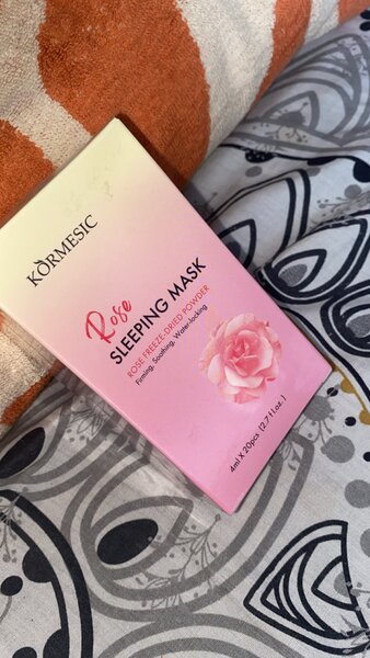 Masque de Nuit à la Rose