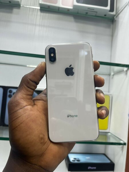iPhone X 64giga sans Face ID