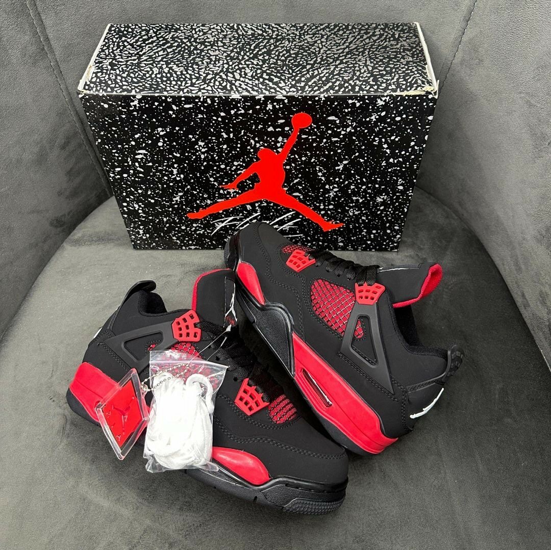 Nike Jordan 4