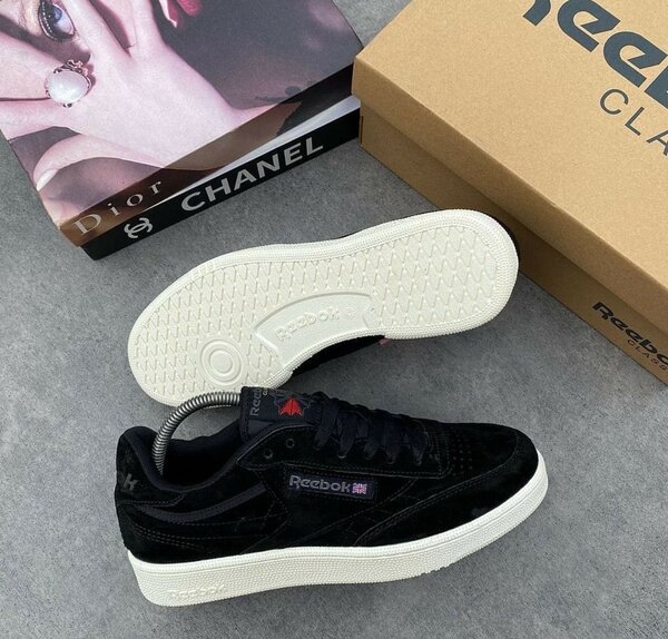 REEBOK CLASSIC