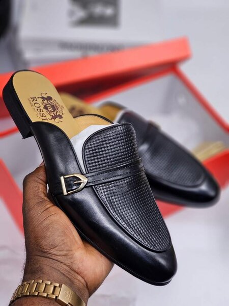 Half shoes