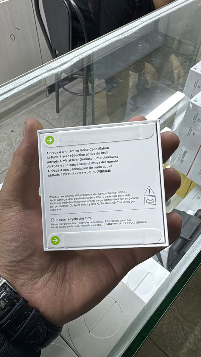 AirPods-4