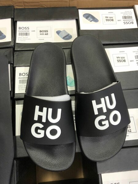 Claquettes HUGO confortables