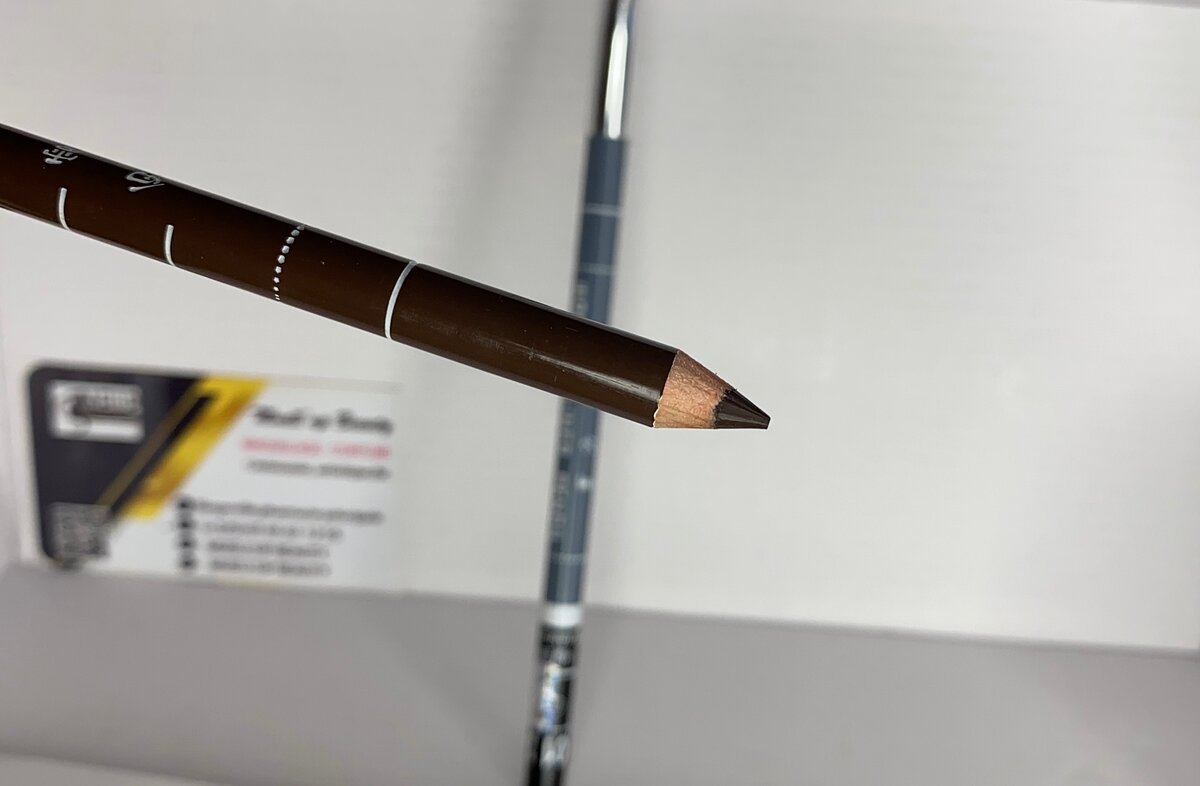Crayon à sourcils