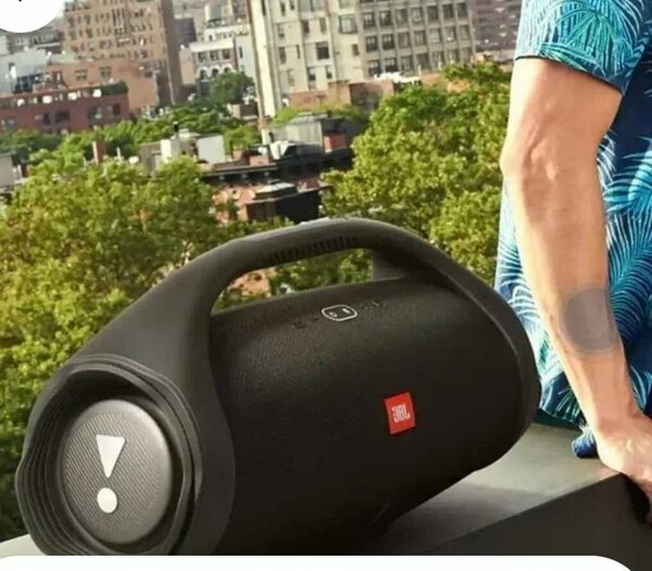 BOOMBOX  2
