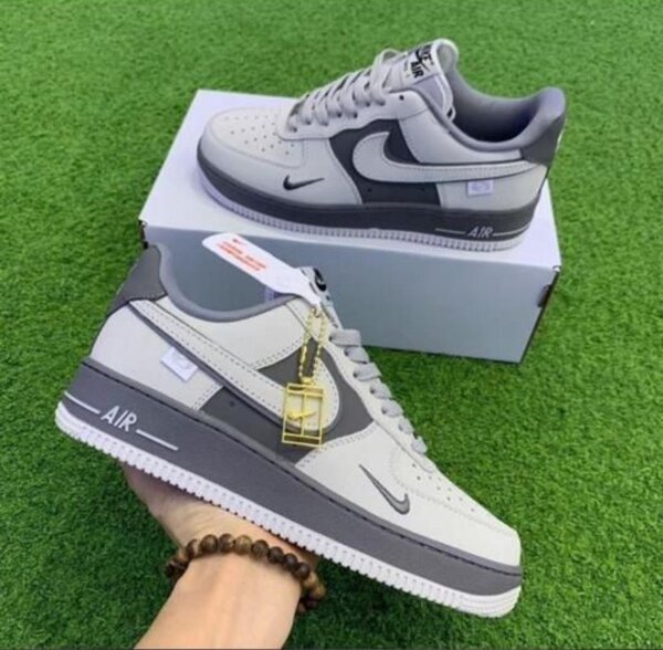 Nike,New Balance