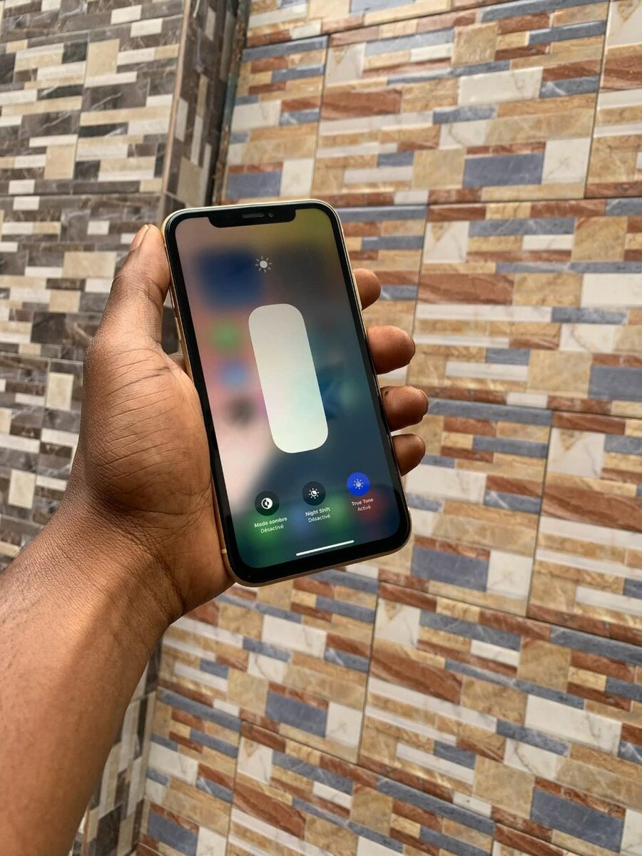 iPhone XR Jaune Débloqué 64Go