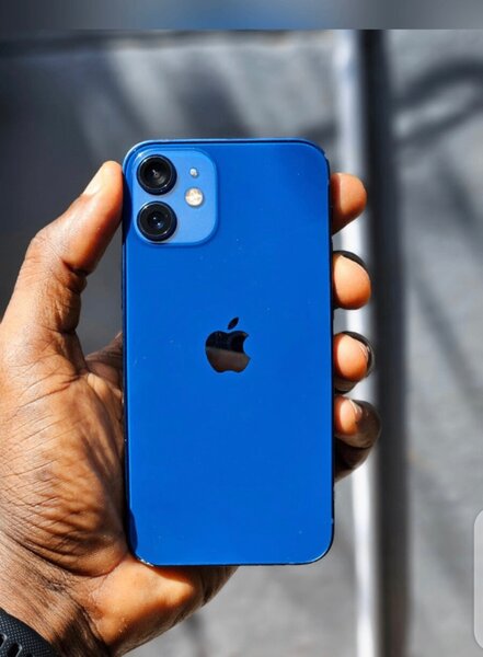 iPhone 12