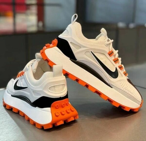 NIKE AIR ZOOM