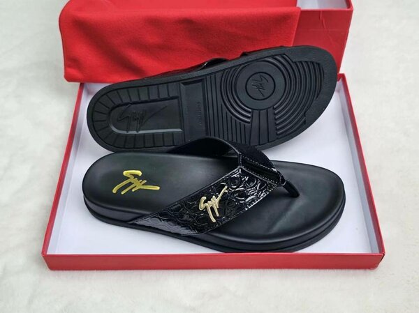 Fashion slippers