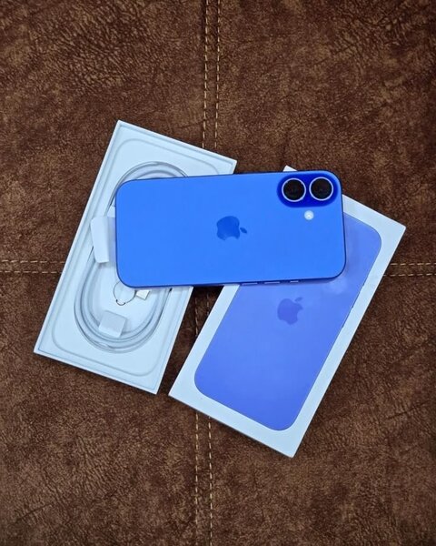 iPhone 16 UK Use