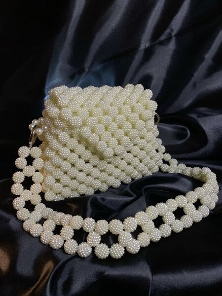 Beaded handheld bag