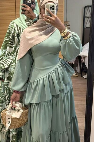 Robe longue à volants élégante