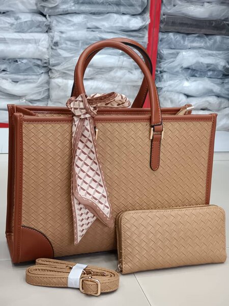 Classic hand bag