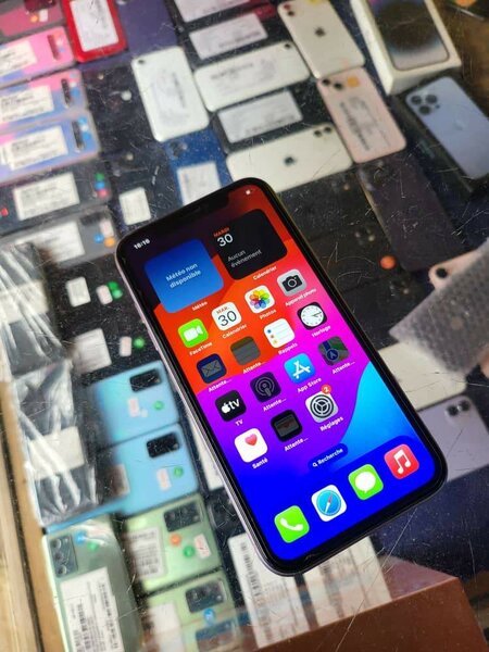iPhone 11