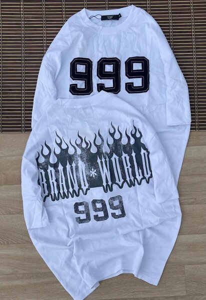 Tee shirt