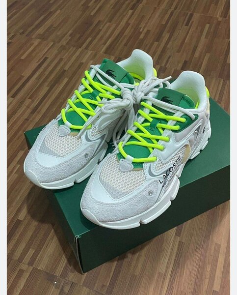 Paire lacoste