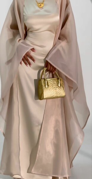 Robe en soie élégante