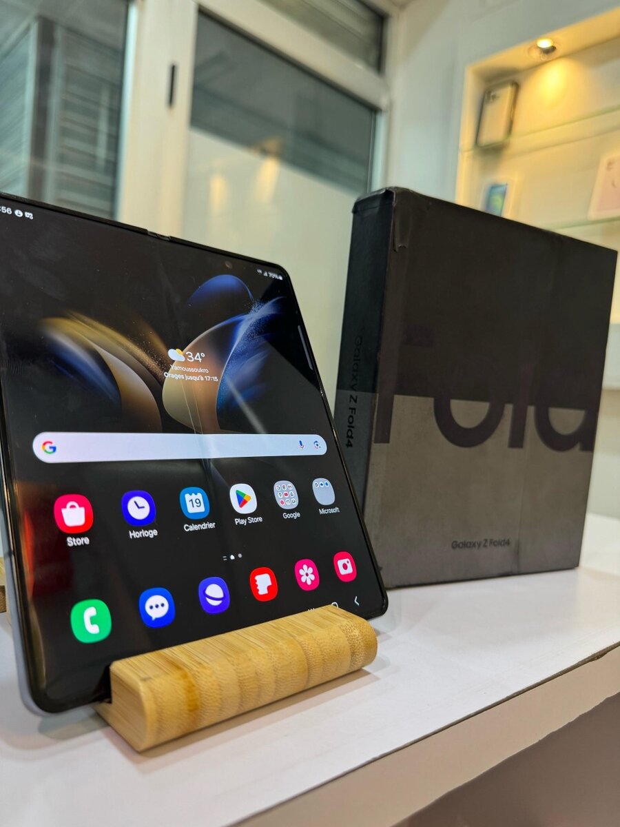 Samsung Z Fold 4