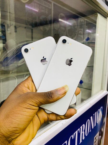 iPhone 8