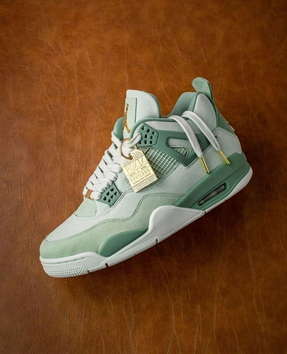 Jordan 4 Sneakers