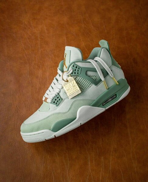 Jordan 4 Sneakers