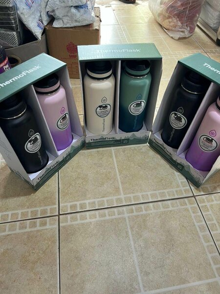 Bottle for school can hold heat and cold for long time