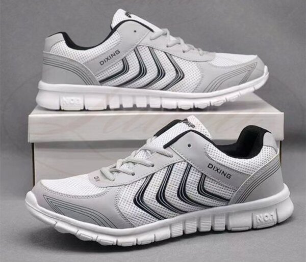 Casual sneakers