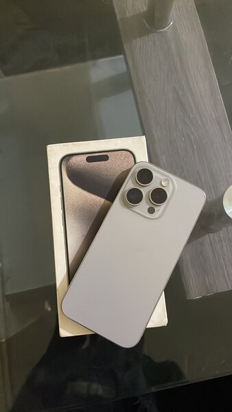 15 Pro 128Go
