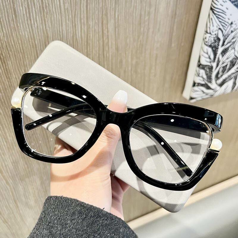 Colourmatic glasses