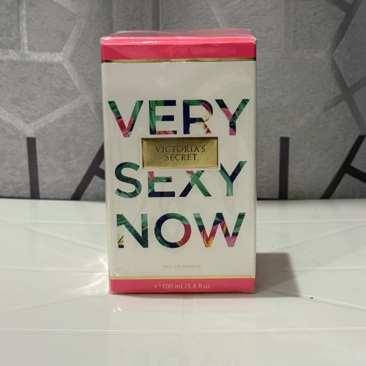 VERY SEXY NOW