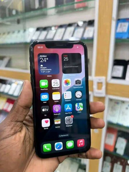 iPhone 64GB Noir Débloqué