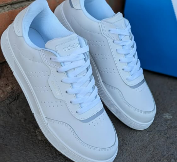 ADIDAS COURTPHASE
