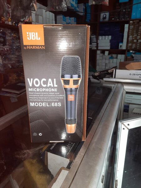 Microphone Vocal JBL Model 68S
