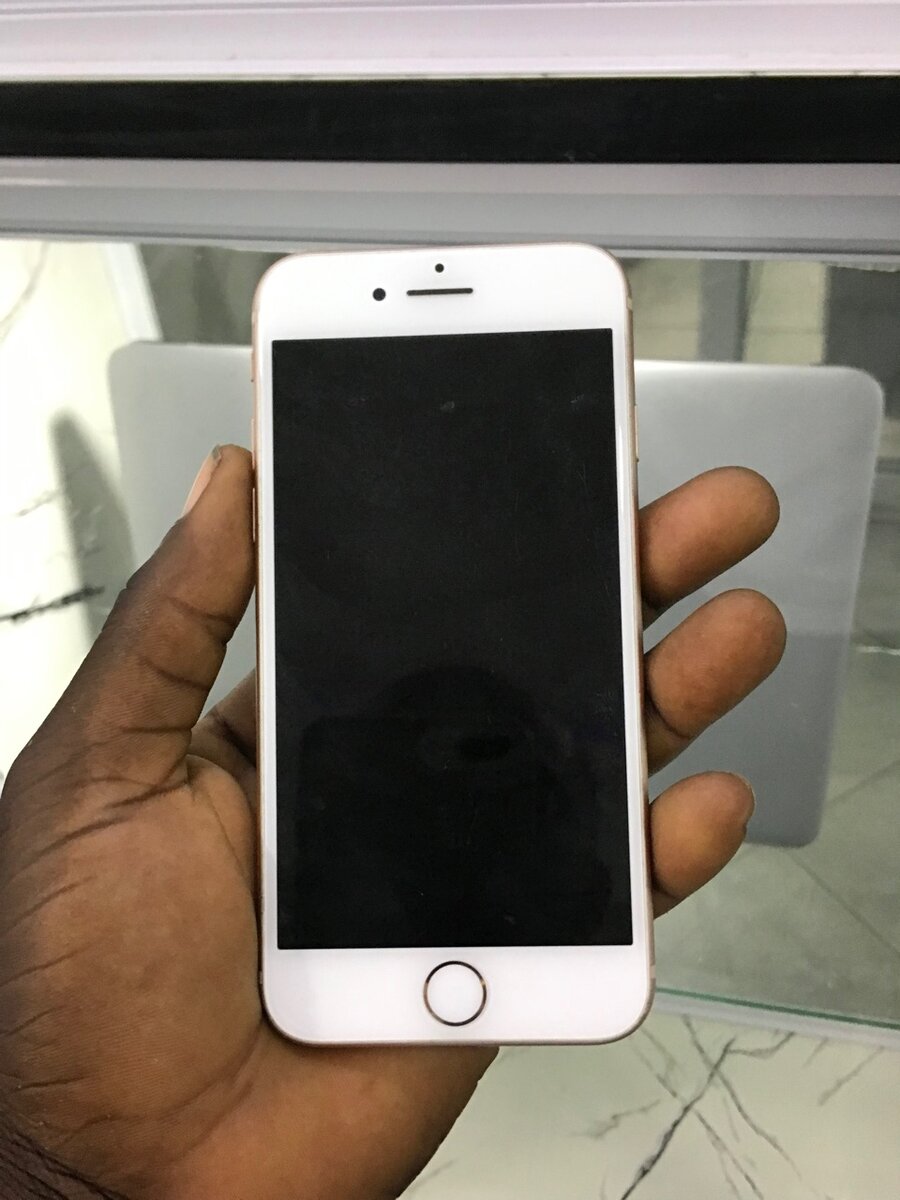iPhone 8