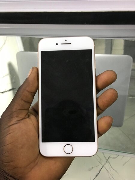 iPhone 8