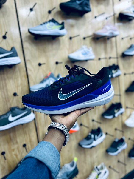 WinFlo Sneakers
