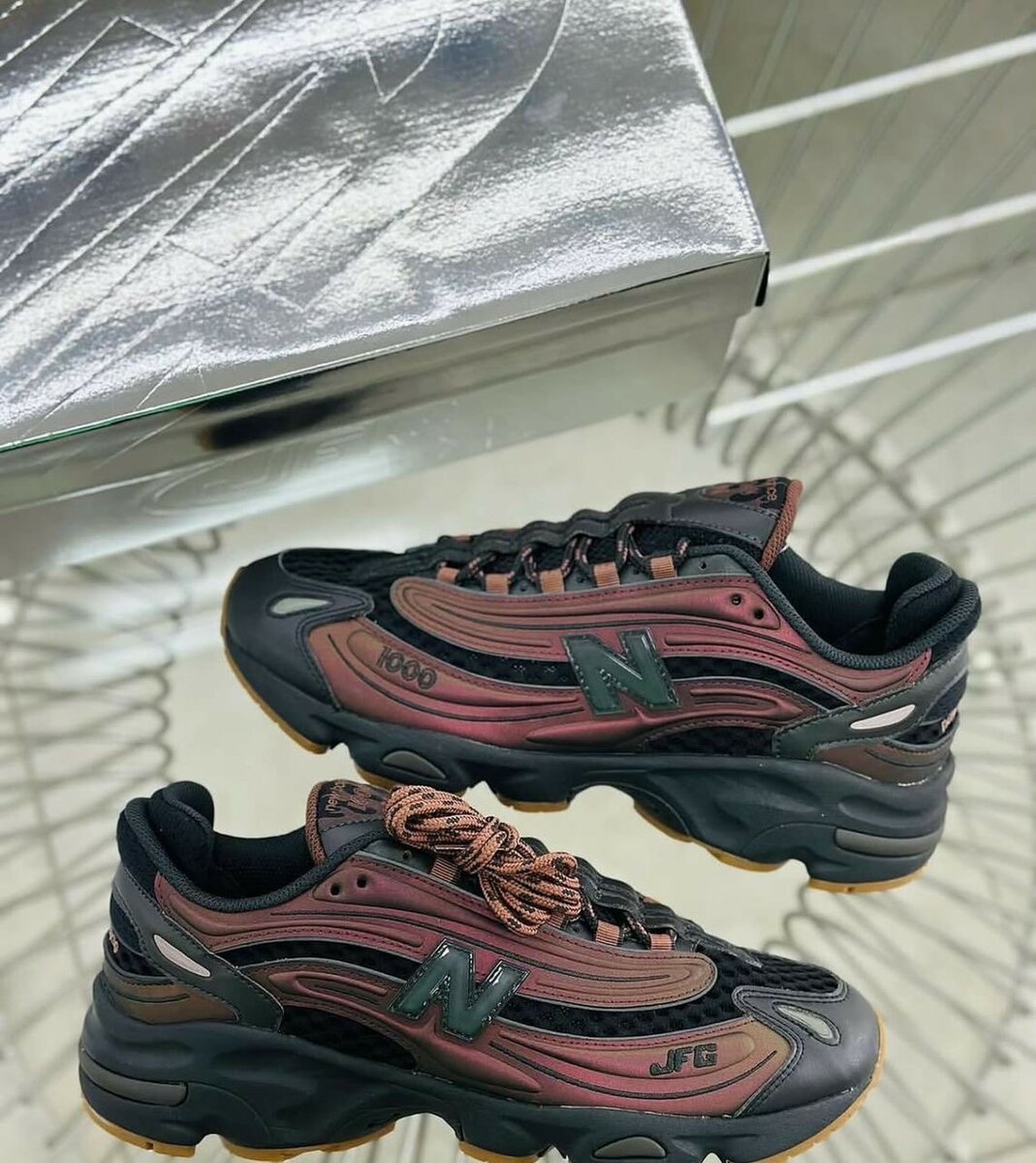 NEW BALANCE 1000