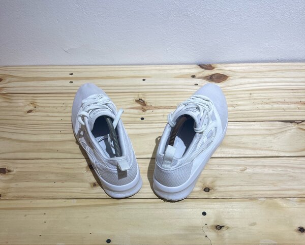 ASICS  size 44