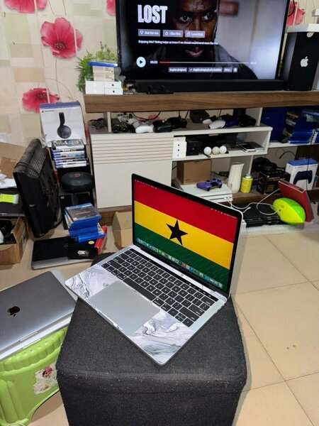 MacBook Pro (2017)