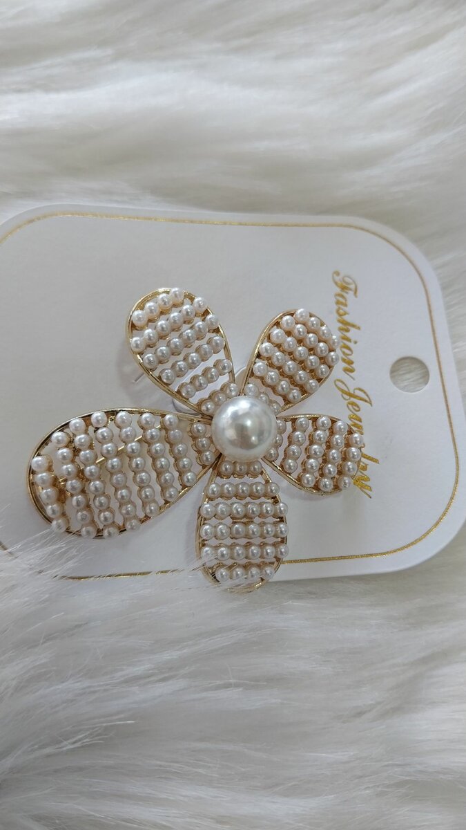 Rhinestone & Pearl