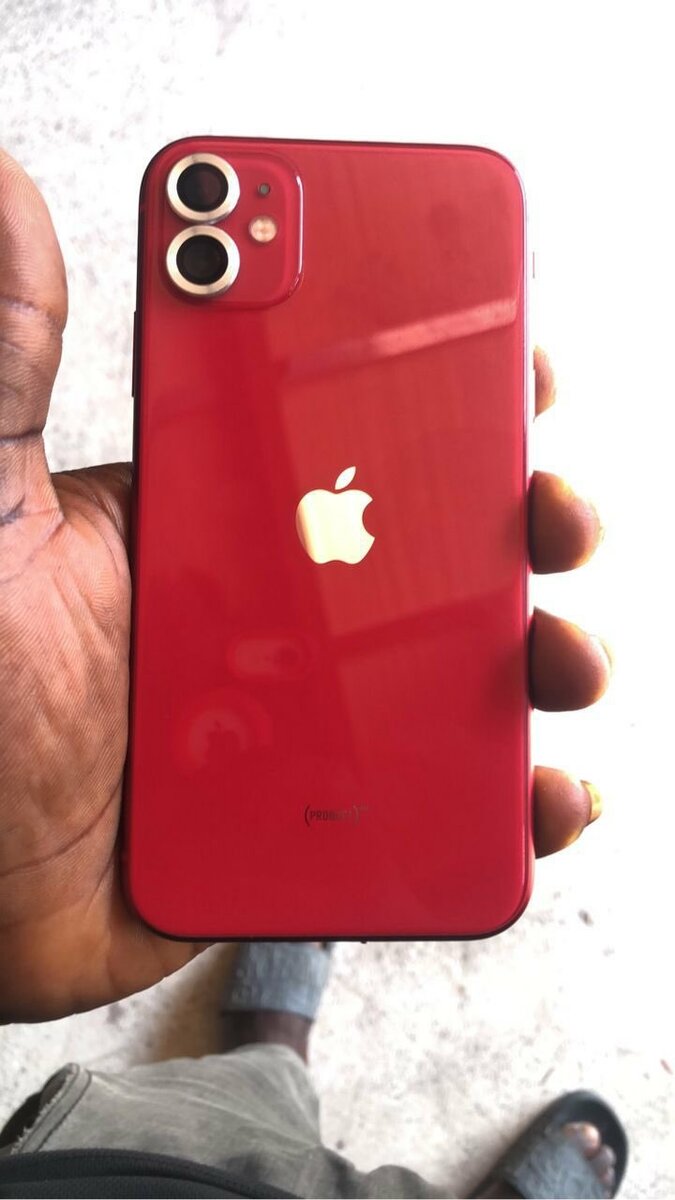 iPhone 11 64gig factory unlocked bh80% available