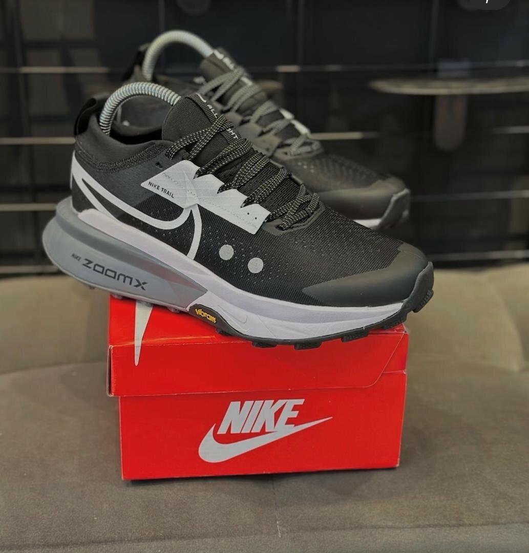 NIKE ZOOM