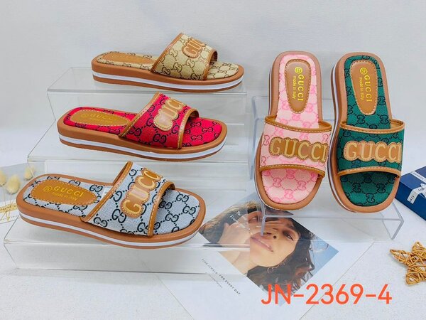 Gucci slippers