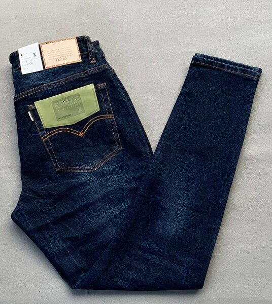 Les pantalons sont disponibles