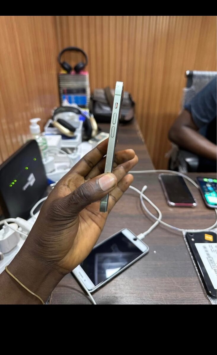 iPhone 12simple doccasion très propre
