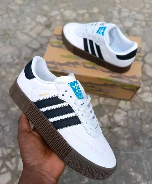 Sneaker